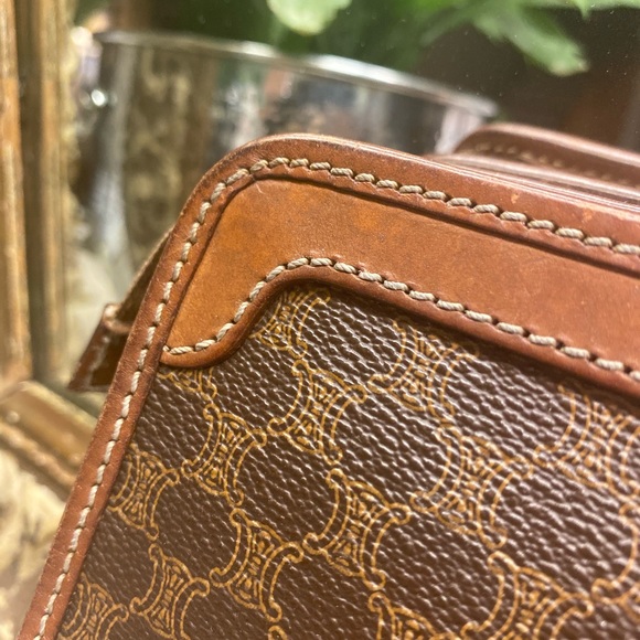 SOLD—Celine Triomphe Vintage Canvas Monogram Macadam Leather Clutch Cosmetic - Picture 9 of 16